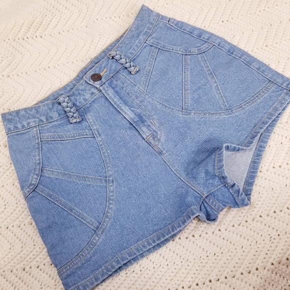 BDG Pants - 🔥flash sale🔥 UO bdg High Waist Denim Shorts